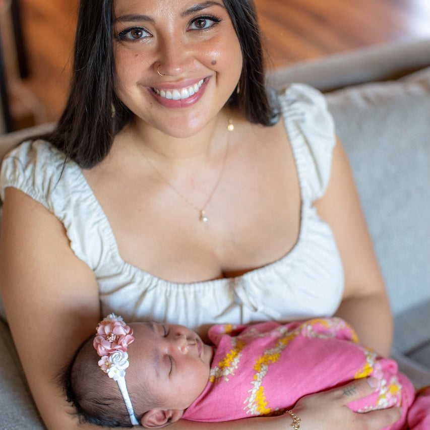 Lei Lokelani Kapa Moe - Hawaiian Bamboo Swaddle