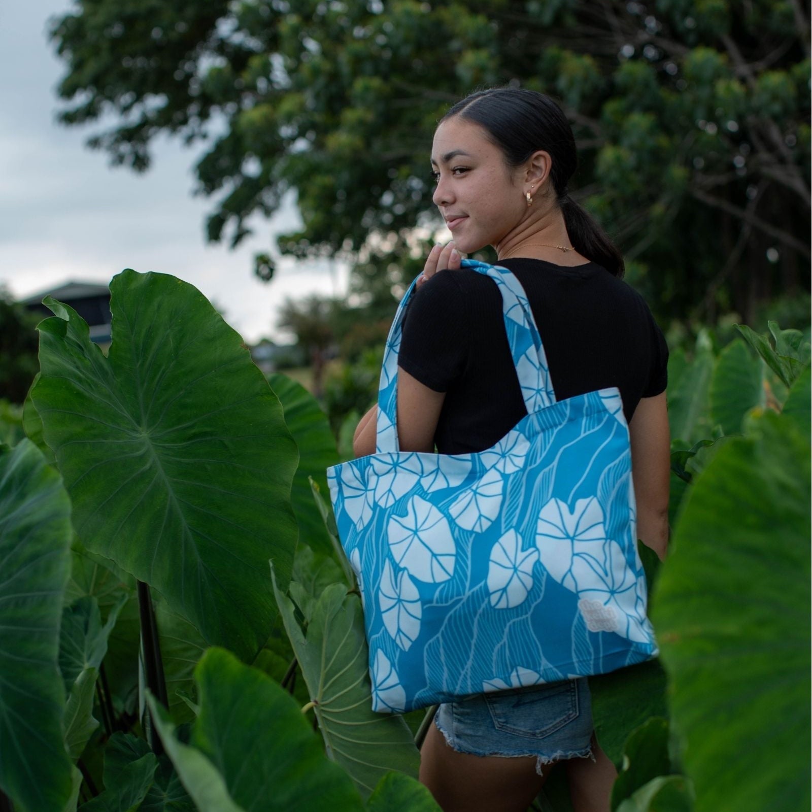 Blue Mauka Kalo Canvas Zipper Tote Bag