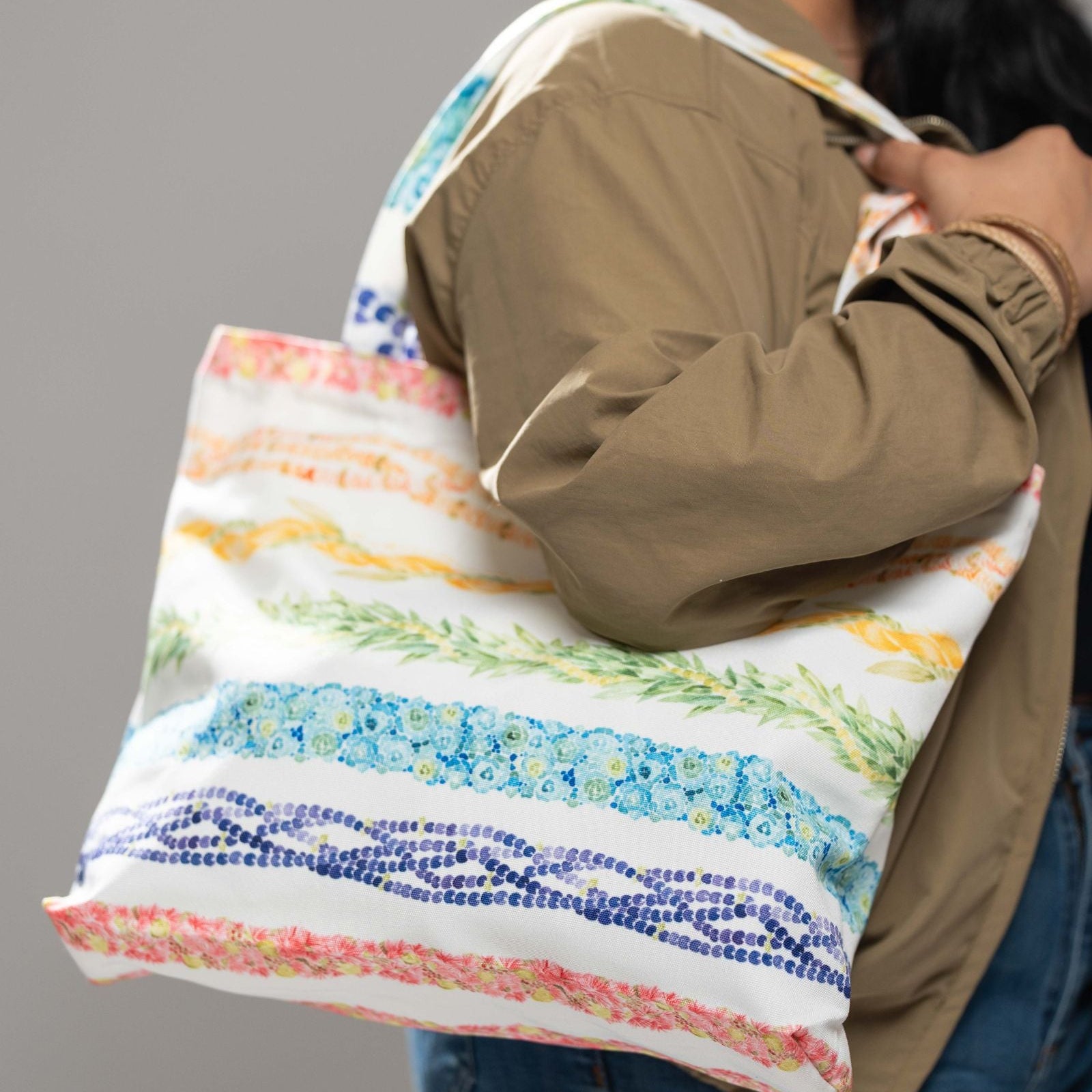 Lei Anuenue Canvas Zipper Tote Bag