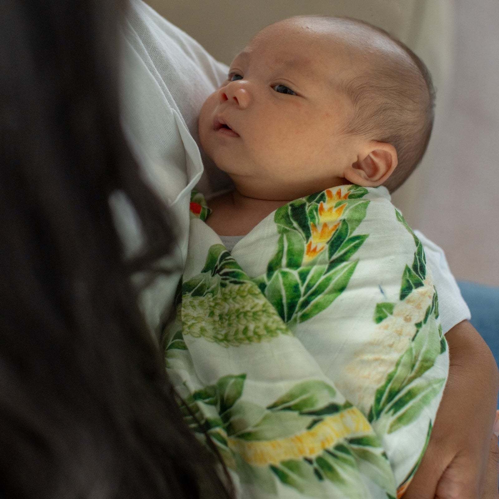 Lei Maile Kapa Moe - Hawaiian Bamboo Swaddle Blanket