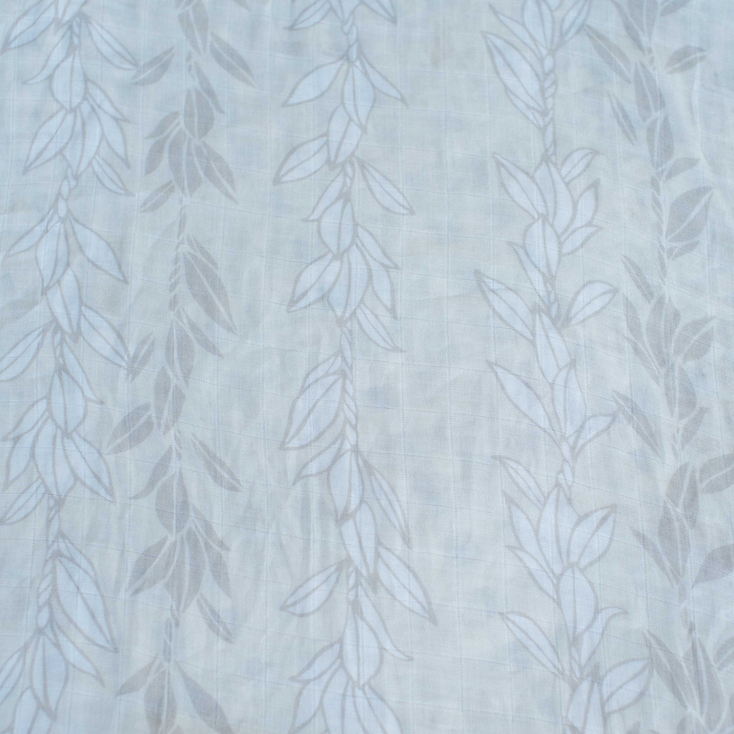 White Maile Strands Kapa Moe - Hawaiian Bamboo Swaddle