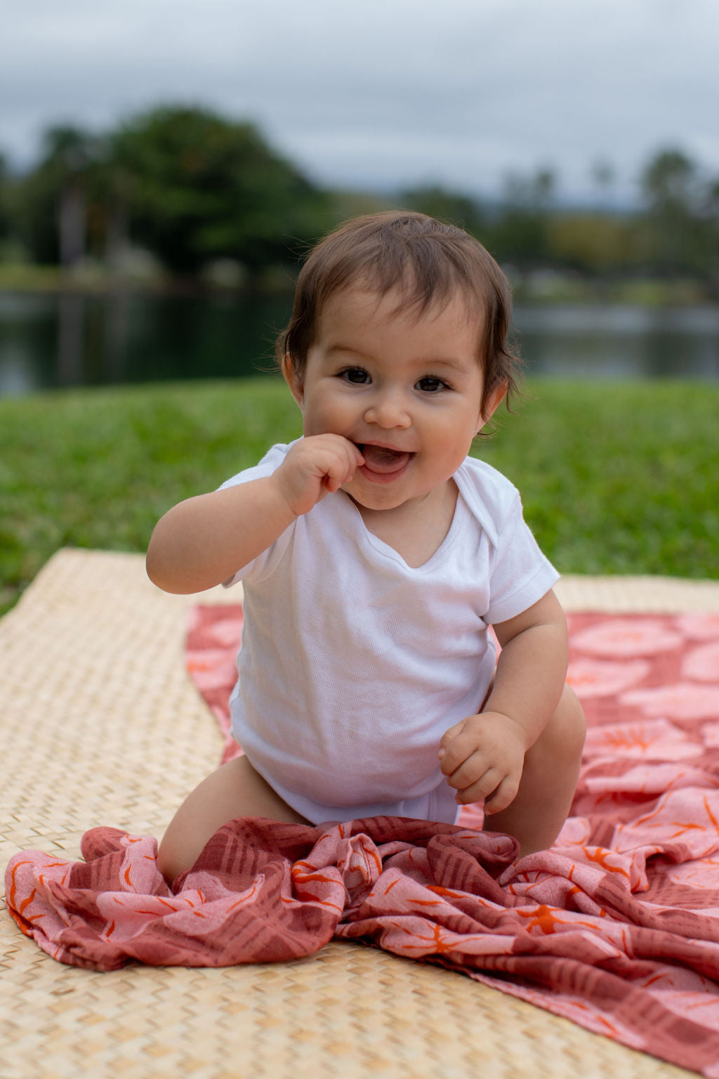 Pink Palaka Kalo Bamboo Muslin Kapa Moe (Swaddle Blanket)