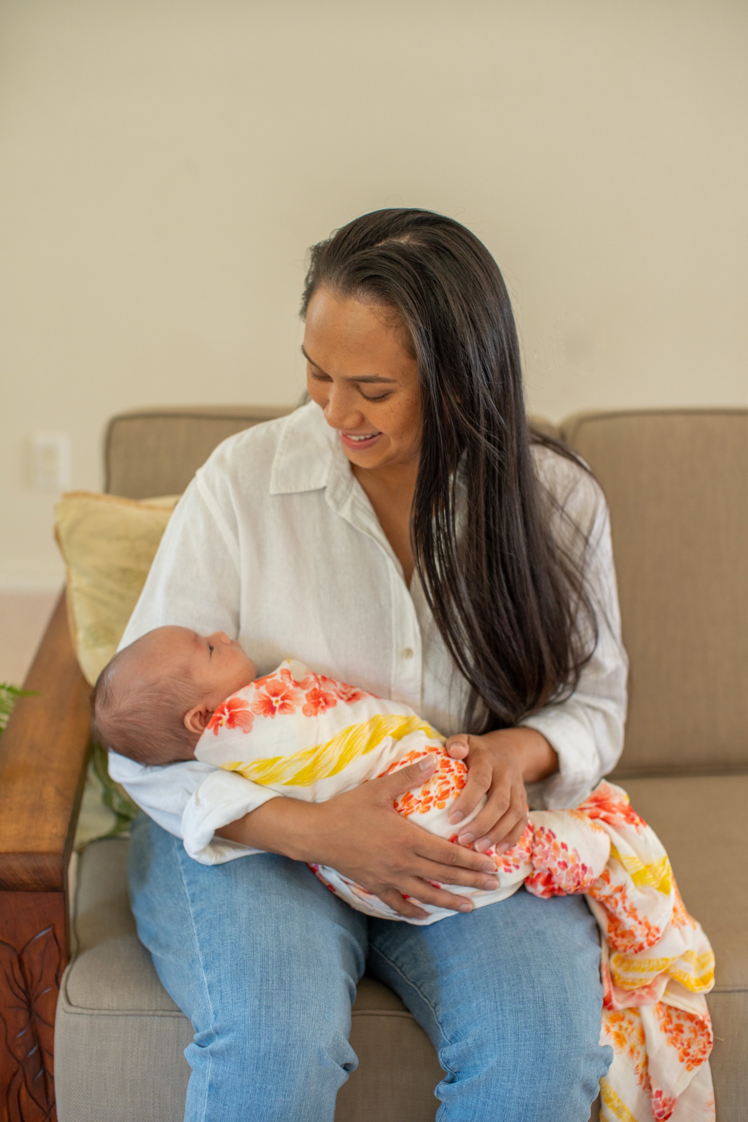 Lei Alaula Ulaula Bamboo Muslin Kapa Moe (Swaddle Blanket)