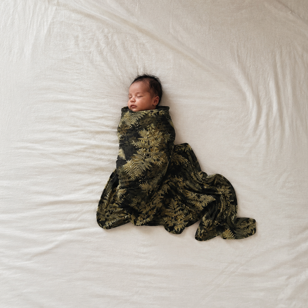 Green Hawaiian Ferns Kapa Moe - Hawaiian Bamboo Swaddle