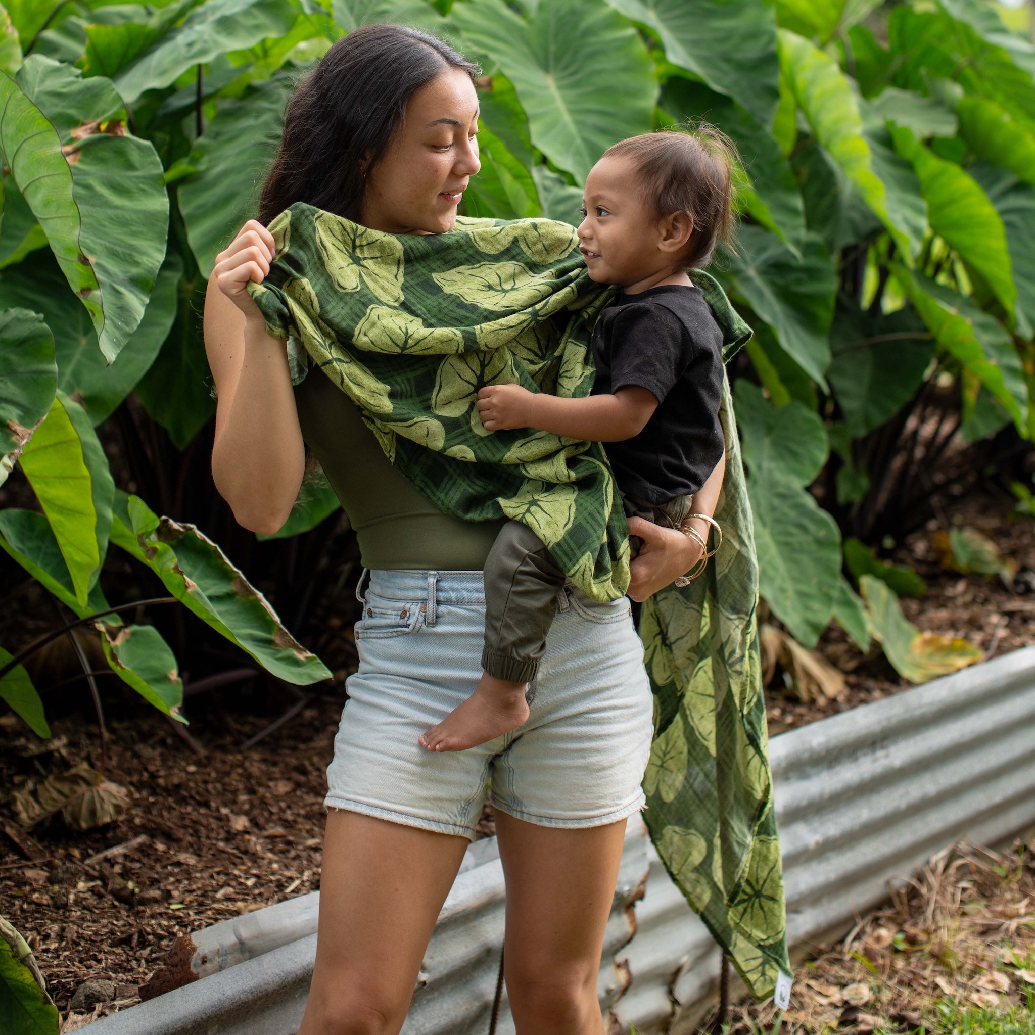 Green Palaka Kalo Kapa Moe - Hawaiian Bamboo Swaddle