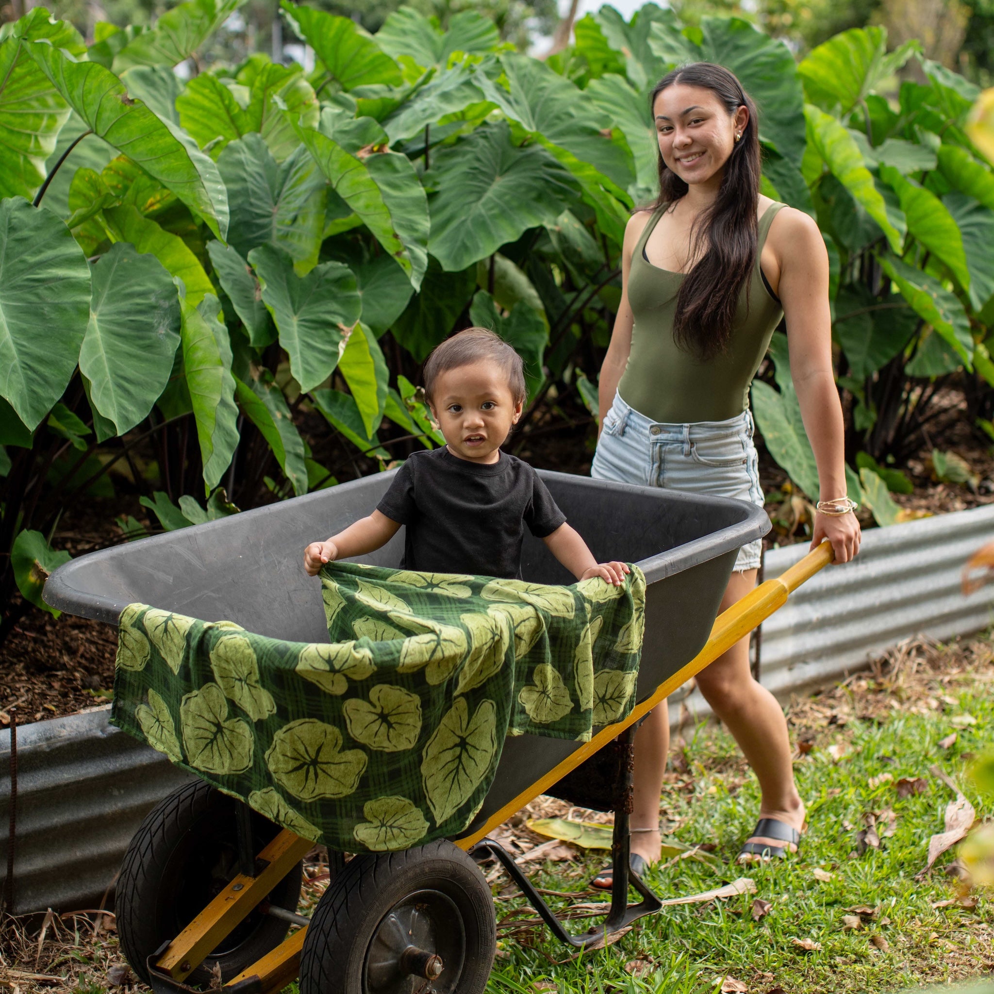 Green Palaka Kalo Kapa Moe - Hawaiian Bamboo Swaddle