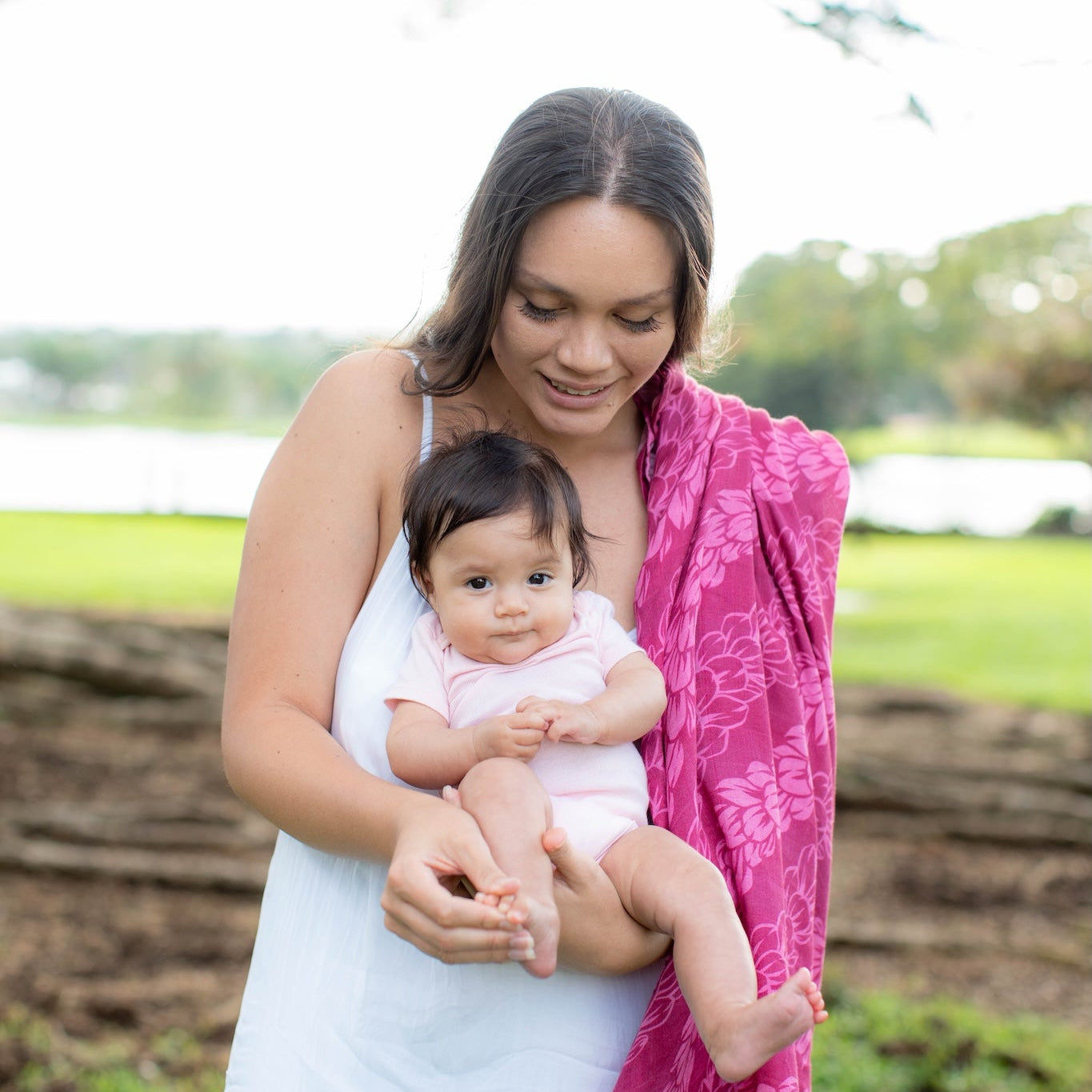 Pink Pakalana Strands Kapa Moe - Hawaiian Bamboo Swaddle